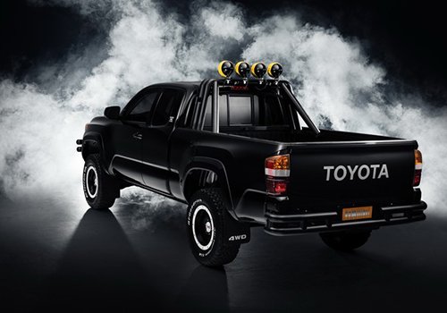 Xe bán tải Toyota Tacoma cực “ngầu” với phiên bản “Back to the Future”