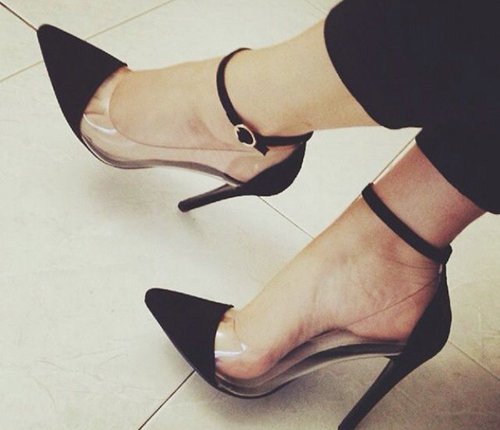 8 tuyệt chiêu giúp các quý cô tự tin hơn khi đi giày cao gót