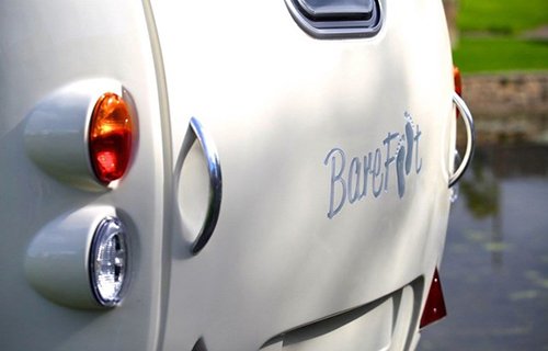 Barefoot Caravan – Khám phá thế giới trong “nhà xe” di động