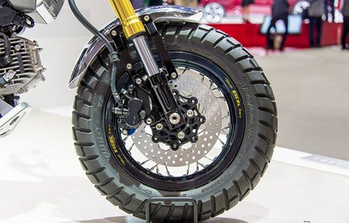 Cận cảnh cặp đôi Honda Grom 50 Scrambler siêu đáng yêu