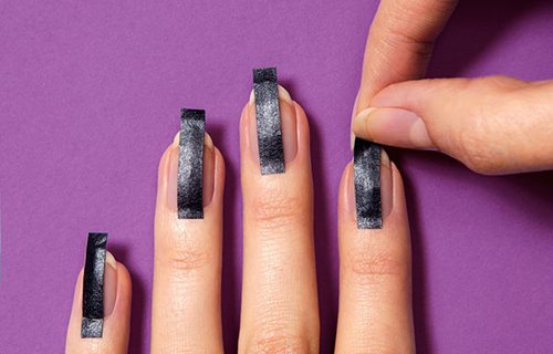 Hướng dẫn bạn vẽ móng tay chỉ bằng cách dùng băng dính