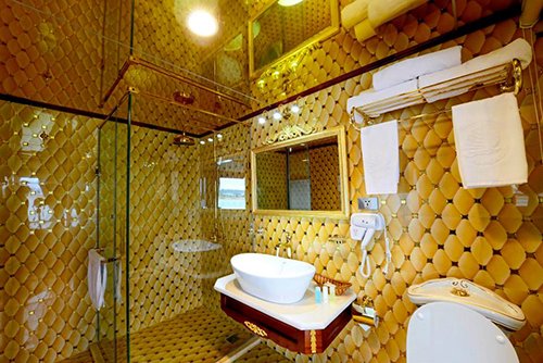 Tận hưởng kỳ nghỉ lễ tuyệt vời vào dịp cuối năm trên du thuyền Golden Cruise