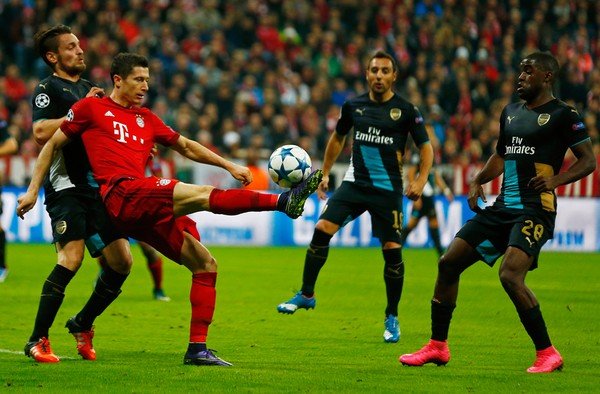 Huyền thoại Man United lo sợ Pep Guardiola sẽ phá hỏng đội bóng