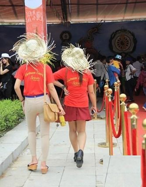 Những trang phục tuyệt đối không nên mặc khi đi lễ chùa