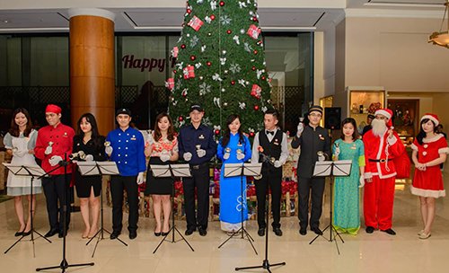 Lễ thắp sáng cây thông Noel tại khách sạn Nikko Hà Nội có gì đặc biệt?