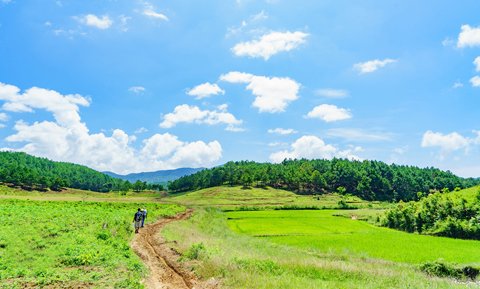 Ngẩn ngơ ngắm cung đường trekking đẹp nhất Việt Nam