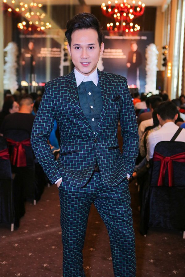 Đàm Vĩnh Hưng nhận danh hiệu Ngôi sao châu Á 2015