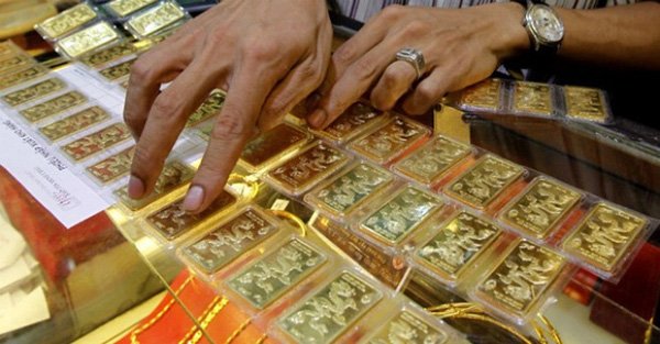 Giá vàng trồi sụt quanh 33,3 triệu đồng/lượng
