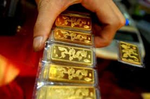 Vàng trong nước cao hơn thế giới 4,2 triệu đồng/lượng