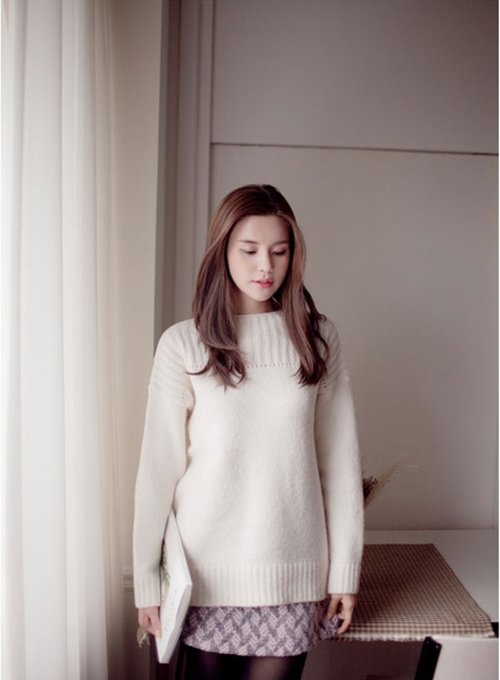 Mix đồ trẻ trung, sành điệu với áo len cổ tròn ấm áp