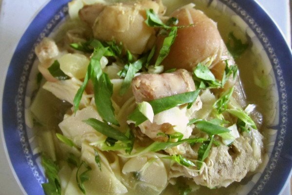 Cách làm chân giò hầm măng ngon ngất ngây