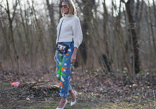 7 cách kết hợp quần jeans với giày cao gót