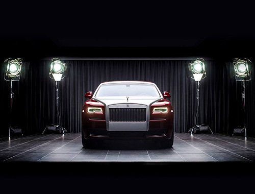 Rolls-Royce Ghost đính 41 viên kim cương cho Hoàng gia Ả-Rập