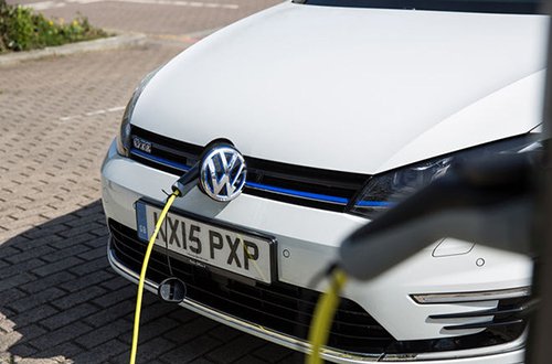 5 việc bạn không cần động tay và vẫn phải làm với xe tự lái