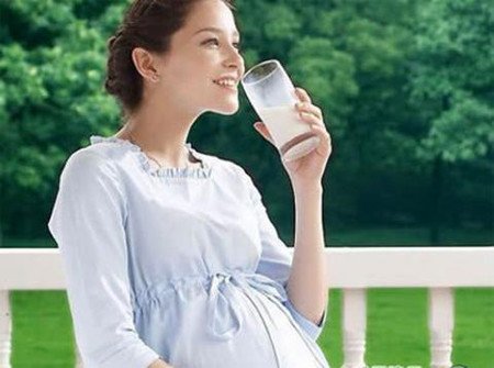 Mẹ bầu nên làm gì khi không uống được sữa bầu