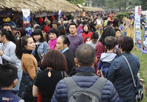 Hàng nghìn người chen chân tìm về ký ức Hà Nội