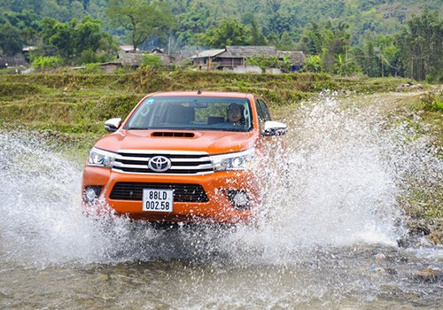 Toyota Việt Nam bán hơn 51.000 xe trong năm 2015