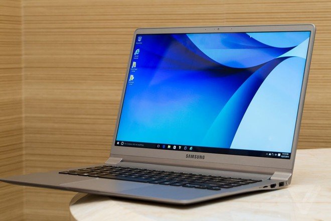 Laptop siêu mỏng, nhẹ từ Samsung thách thức MacBook Air