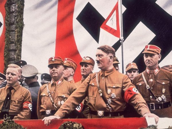 Tự truyện của Hitler được phát hành tại Đức sau hơn 70 năm