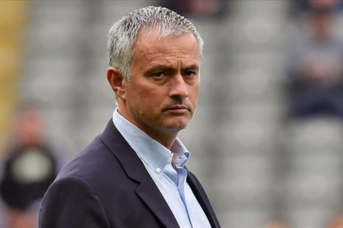 Vì sao các "ông lớn" đều ngoảnh mặt với HLV Mourinho?