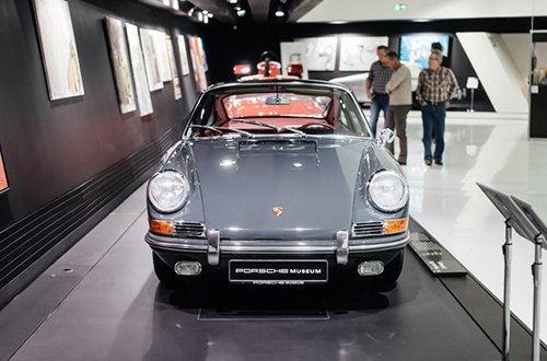 Khám phá bên trong bảo tàng Porsche