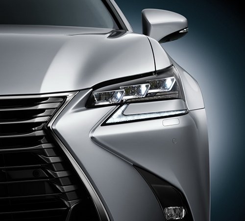 Lexus GS 350 2016 có giá bán 3 tỷ 815 triệu đồng tại Việt Nam