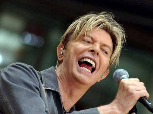 10 điều thú vị về cuộc đời huyền thoại âm nhạc David Bowie