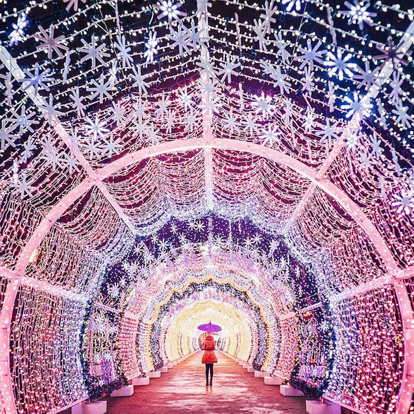 Moscow hoa lệ trong ánh đèn hoa đăng đẹp như truyện cổ tích