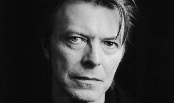 Album của David Bowie "lật đổ" Adele trên Billboard 200