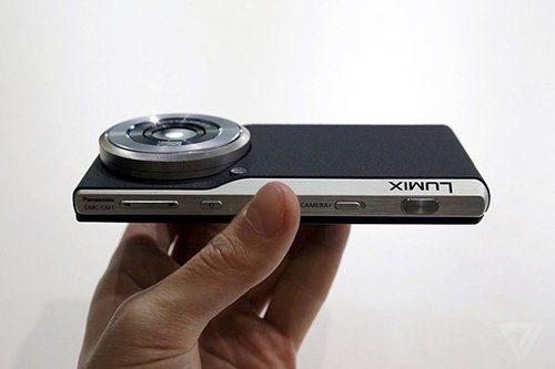 Máy ảnh kiêm điện thoại Lumix CM1 có bản thu gọn