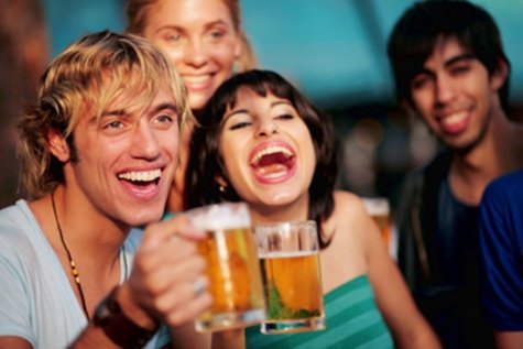 Thực hư việc uống bia không hại bằng uống rượu?