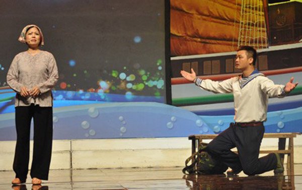 Sân khấu miền Bắc chuộng xuất ngoại dịp cận Tết