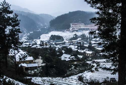 Chùm ảnh tuyết phủ tuyệt đẹp trên đỉnh La Pán Tẩn