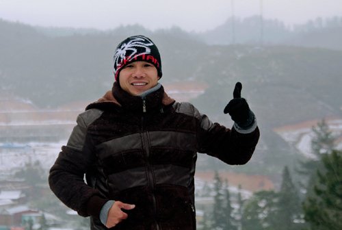 Chùm ảnh tuyết phủ tuyệt đẹp trên đỉnh La Pán Tẩn