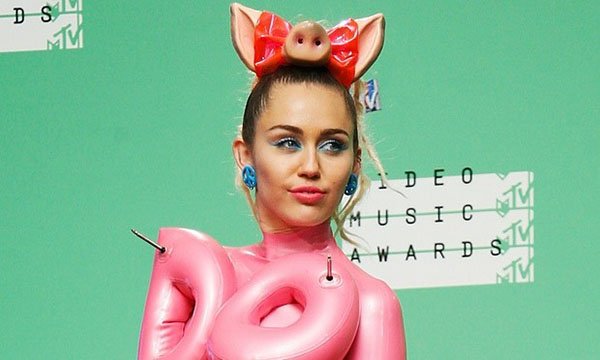 Miley Cyrus đóng phim truyền hình của Woody Allen