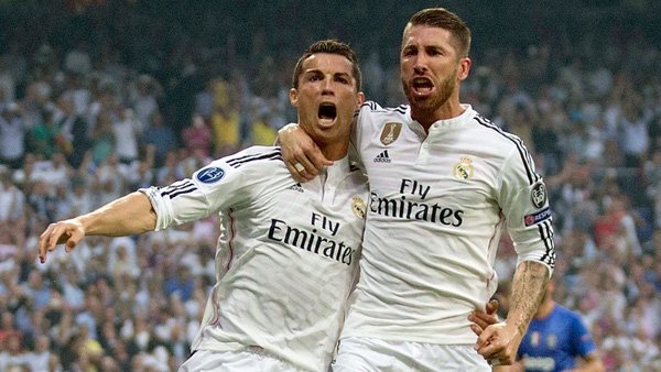 Sergio Ramos dính lệnh "cấm bay" lạ lùng giống Cristiano Ronaldo