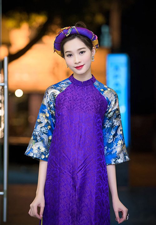 Áo váy gấm - Item đang khiến người đẹp Việt "chết mê chết mệt"