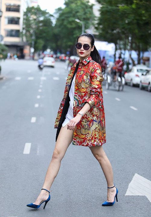 Áo váy gấm - Item đang khiến người đẹp Việt "chết mê chết mệt"