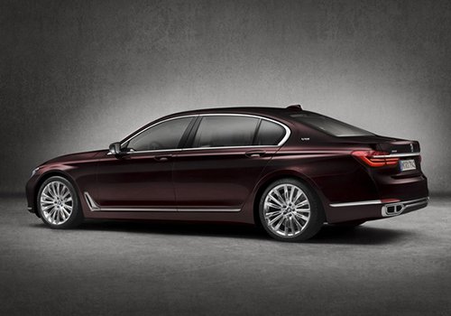 BMW M760i xDrive V12 Excellence: Một chiếc siêu sedan!