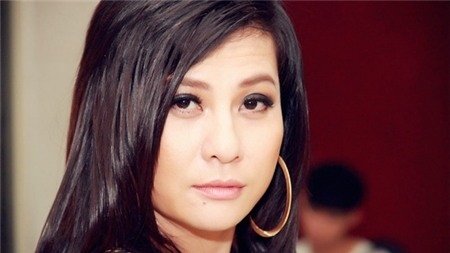 Cát Phượng - Bà mẹ đơn thân kiên cường của showbiz