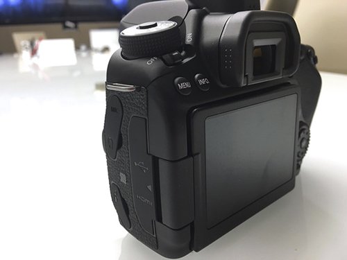 Canon 80D trình làng: Cảm biến 24,2 MP, giá hơn 1.000 USD