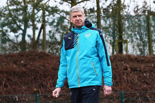 HLV Wenger: "Đụng Hull City còn khó khăn hơn gặp Barcelona"