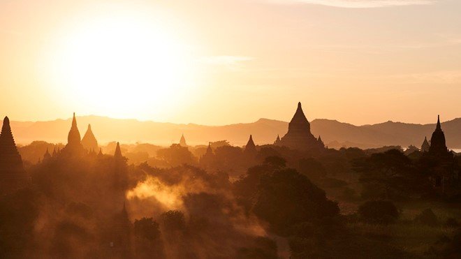 Myanmar cấm du khách trèo lên đền ở Bagan ngắm mặt trời