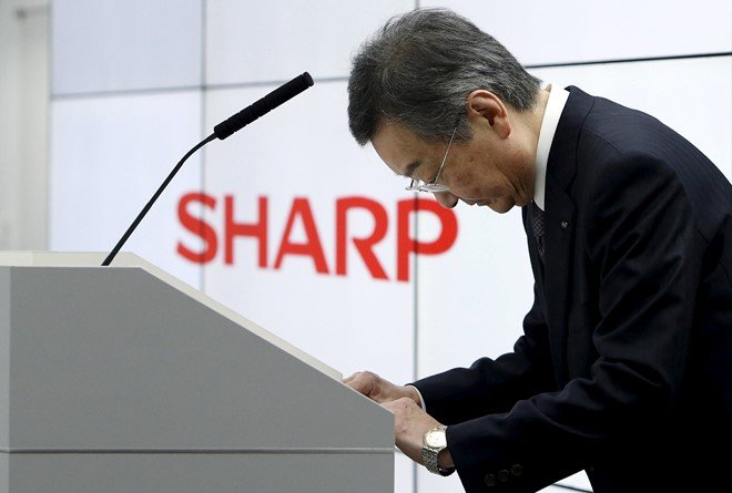 Sharp chấp nhận bán mình cho Foxconn với giá 6,24 tỷ USD