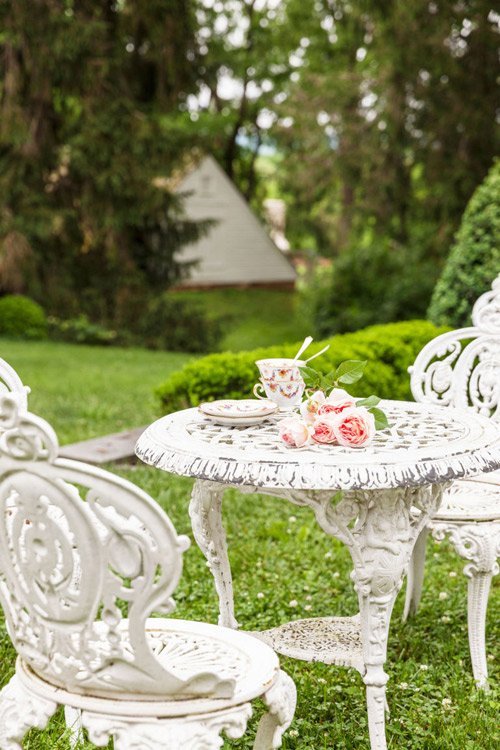 Vườn trà kiểu Anh đẹp mê mẩn của nhà thiết kế trang sức