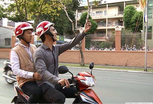 “Tôi Yêu Việt Nam” phiên bản mới 2016 có tên “Thấu kính giao thông”