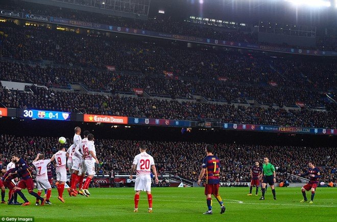 Ngược dòng trước Sevilla, Barca san bằng kỷ lục tồn tại 28 năm của Real