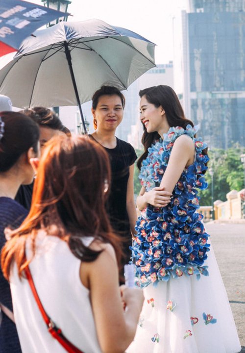 Hoa hậu Đặng Thu Thảo chọn váy hoa độc đáo cho ngày 8/3