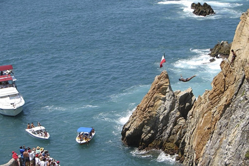 Những hoạt động du lịch mạo hiểm chết người trên thế giới