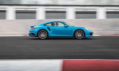 Porsche 911 Turbo S 2016 có giá 14,5 tỷ Đồng tại Việt Nam